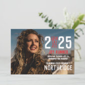 Bold Modern Klasse van 2025 Foto Afstuderen Aankondiging (Staand voorkant)