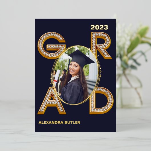 Bold Modern Navy Photo Class of 2023 Afstuderen Folie Uitnodiging (Staand Voorkant)