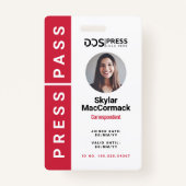 Bold Modern Red Circle Foto Pass & Logo Badge (Voorkant)