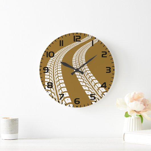 Bold Off-Road Tire Track Rugged Automotive Grote Klok