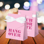 Bold Pink Bachelorette Weekend Hangover Kit Bedankdoosjes<br><div class="desc">Deze leuke en moedige roze accessoire zal je toekomstige feestgasten wauwen!</div>