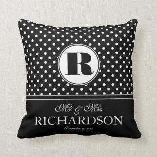 Bold Polka Dots Mr en Mrs Pas getrouwd Monogram Kussen