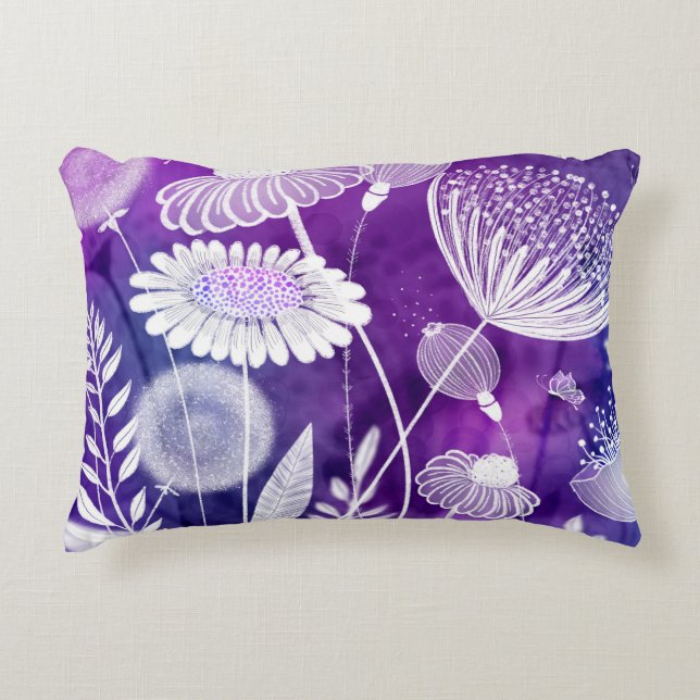 Bold Purple and Violet Wild Flower Art Accent Kussen (Voorkant)