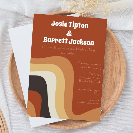 Bold Retro Groovy 70s Wavy Oranje bruin bruiloft Kaart