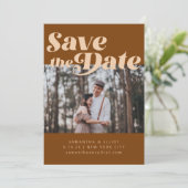 Bold Retro Typography Groovy Brown Photo Weddensch Save The Date (Staand voorkant)