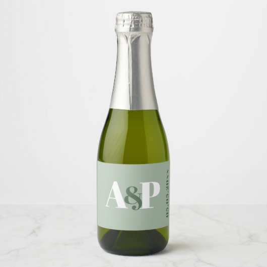 Bold Sage Groen & Wit Typografie Koppels Douche Sparkling Wijnetiket (Voorkant)