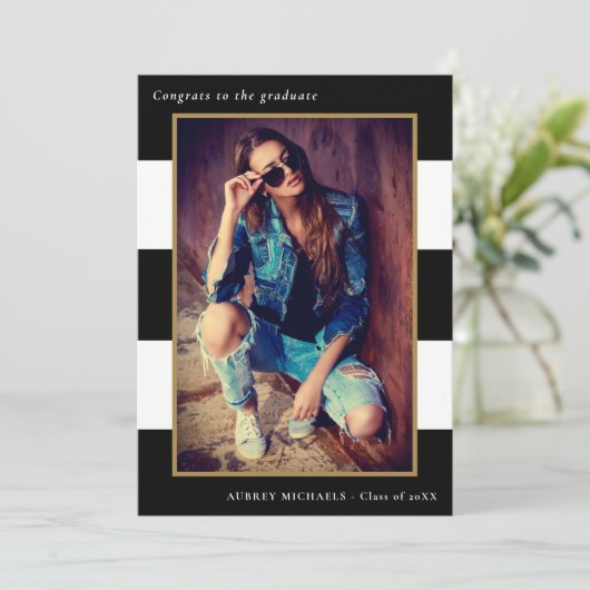 Bold Stripes Fotogradatie Uitnodiging (Staand voorkant)