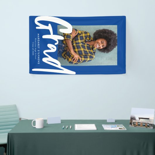 Bold trendy afstudeerder blauw afstuderen fotobann spandoek (Beurs)