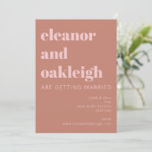 Bold Typography Terracotta Blush Modern Wedding Kaart (Staand voorkant)