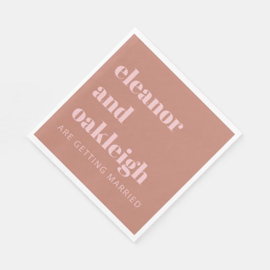 Bold Typography Terracotta Blush Modern Wedding Servet (Hoek)