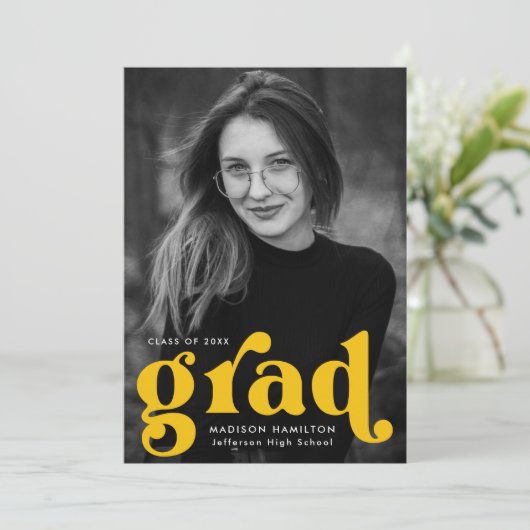 Bold Typography Yellow Photo Graduparty Kaart (Staand voorkant)