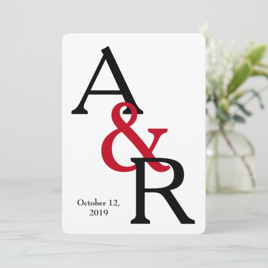 Bold Wedding Initialen Uitnodigen Kaart (Staand voorkant)