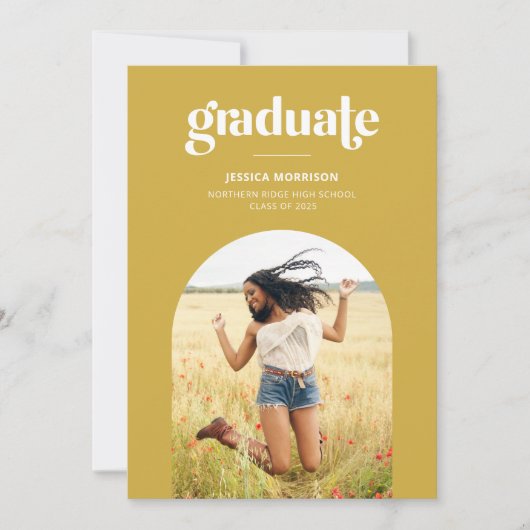 Bold Yellow Afstuderen Trendy Typografie Afstudere Kaart (Voorkant)