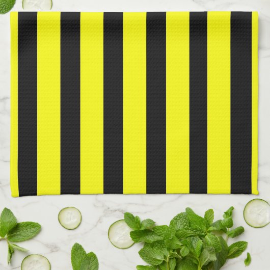 Bold Yellow and Black Bumble Bee Striped Pattern Theedoek (Gevouwen)