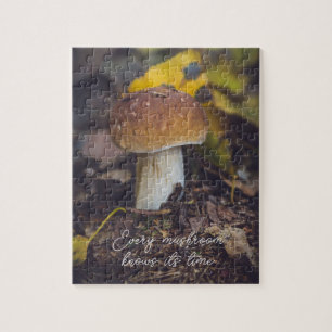 Bolete paddenstoel met gele bladeren legpuzzel