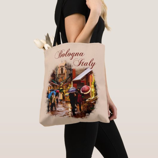 Bologna, Italië: Winkelen in de regen Tote Bag (Dichtbij)