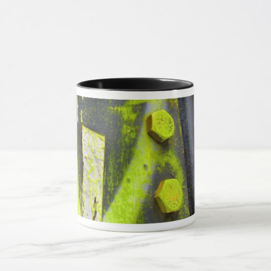 Bolts en graffiti mok (Midden)