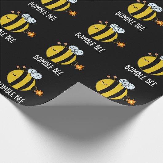 Bomble bee Funny Bumblebeb Pun Dark BG Cadeaupapier (Hoek)