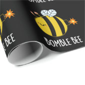 Bomble bee Funny Bumblebeb Pun Dark BG Cadeaupapier (Rol Hoek)