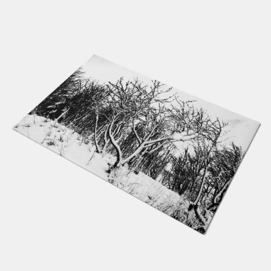 Bomen en sneeuwscène, zwart en wit deurmat (Schuin)