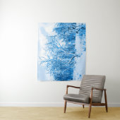 Bomen en sneeuwwinterscène, kobaltblauw wandkleed (In situ)