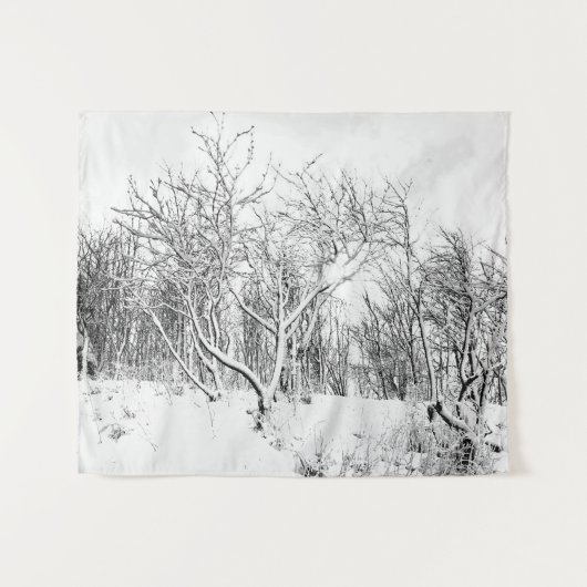Bomen en wintersneeuw, zwart en wit wandkleed (Voorkant (horizontaal))