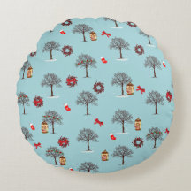 Bomen in de winter en kerstversiering