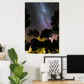 Bomen met een melkachtig landschap poster (Thuiskantoor)