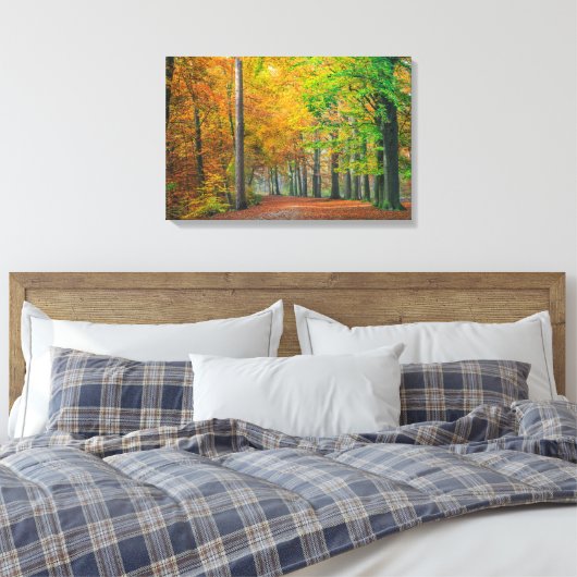 Bomen met herfstbladeren in een bos canvas afdruk (Insitu (Slaapkamer))