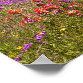 Bomen met mesvrij lente die in wilde bloemen groei poster (Hoek)