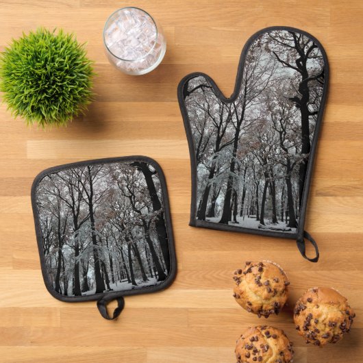 Bomen, met sneeuw ovenwant & pannenlap set (Top down)