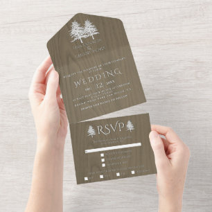 Bomen met witte reliëfbomen op sepiawoudbruiloft all in one uitnodiging