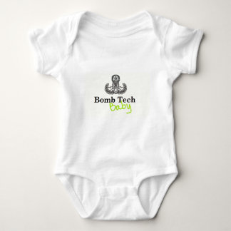 bomtech baby green romper
