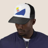 Bonaire Vlag Hoed Trucker Pet (In situ)