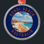 Bondi Beach Australia Travel Art Vintage Metalen Ornament<br><div class="desc">Bondi Beach in een vectorkunststijl. De brede witte zandhalve maan van Bondi is een van de meest iconische stranden van Australië.</div>