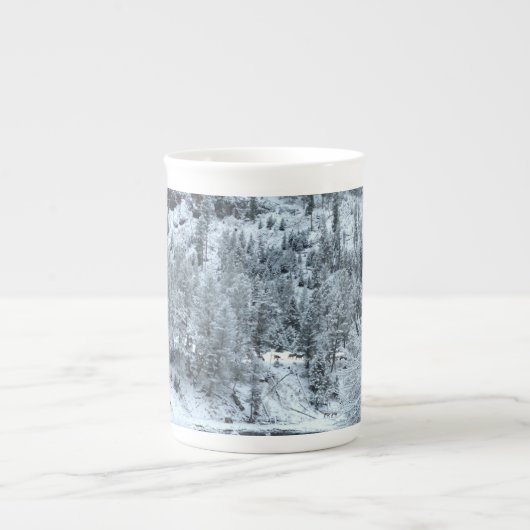 Bone China Mok - "Winter Day at Yellowstone" (Voorkant)