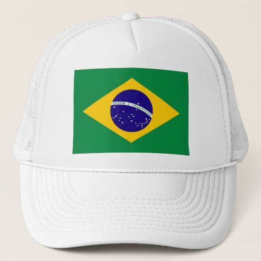 Boné com estampa da bandeira do Brasil. Trucker Pet (Voorkant)