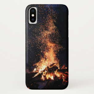 Bonfire bij nacht in kamp Case-Mate iPhone case