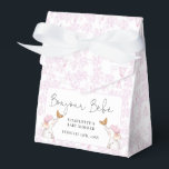 Bonjour Bebe Romantic French Girl Baby shower Bedankdoosjes<br><div class="desc">Bonjour Bebe Romantic French Girl Baby shower Favor Box is voorzien van een baby-olifant met pastelroze en croissant. Romantische, pastelroze Franse toile. Het is perfect voor meisjes, romantische, Franse baby showers. Al tekst op deze uitnodiging kan met uw gewenste details worden gepersonaliseerd. U kunt achtergrondkleur, doopvontkleur, grootte en type eveneens...</div>