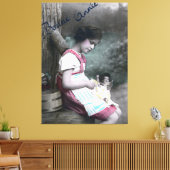 Bonne Année meisje met pop Canvas Afdruk (Insitu (Woonkamer))