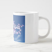 Bonsai omkeert paars wit tegen sky portulaca grote koffiekop (Rechts)