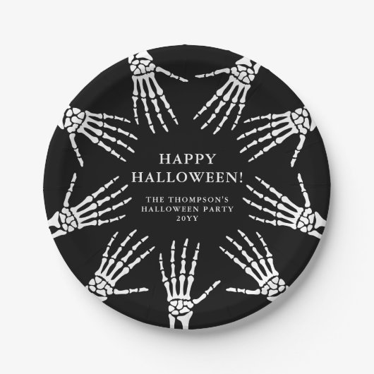 Bony Skeleton Handen op Black Happy Halloween Papieren Bordje (Voorkant)