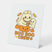 Boo Boo Crew Nurse Ghost Classic T-shirt Reclamebord Met Voetstuk (Voorkant)