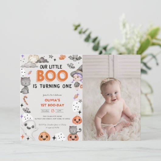 Boo Eerste Verjaardag Onze Kleine Boo Is Draaien E Kaart (Staand voorkant)