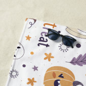 Boo Halloween Beach Towel – Cute Ghost & Pumpkin Strandlaken (In situ)