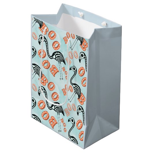 Boo Halloween | Flamingo Skeleton Medium Cadeauzakje (Voorkant Gekanteld)
