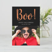 Boo Halloween Modern Zwart Foto Feestdagenkaart (Staand voorkant)