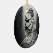 Boo Kat met haar Ghost Ceramic Ornament (Rechts)