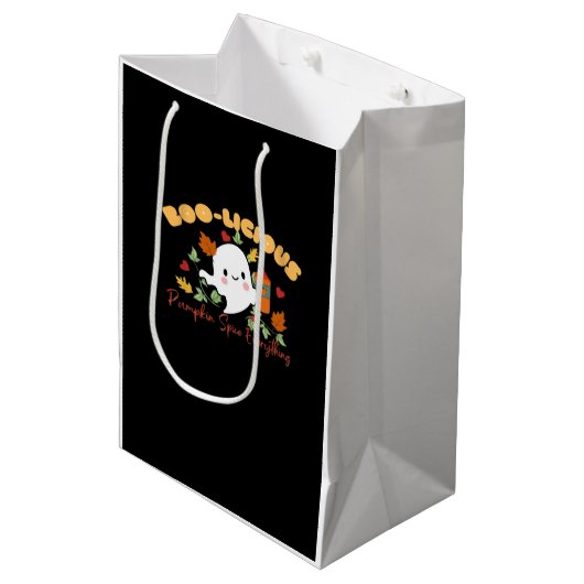 Boo-Licious Pumpkin Spice Alles Essentieel Medium Cadeauzakje (Voorkant Gekanteld)