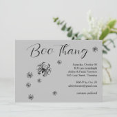 Boo Thang Creepy Spiders Grey Halloween Party Kaart (Staand voorkant)